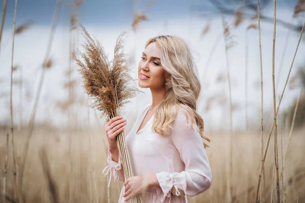 Photo Pretty Smiling Girl Long Blond Curly Hair Light Long — Stock Photo, Image