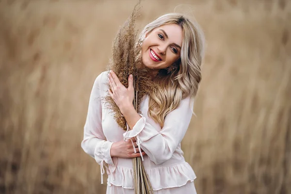 Photo Pretty Smiling Girl Long Blond Curly Hair Light Long — Stock Photo, Image