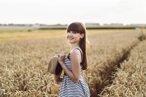 Pretty Brunette Girl Light Dress Wearing Hat Walking Outdoor Wheat — Stock Photo, Image