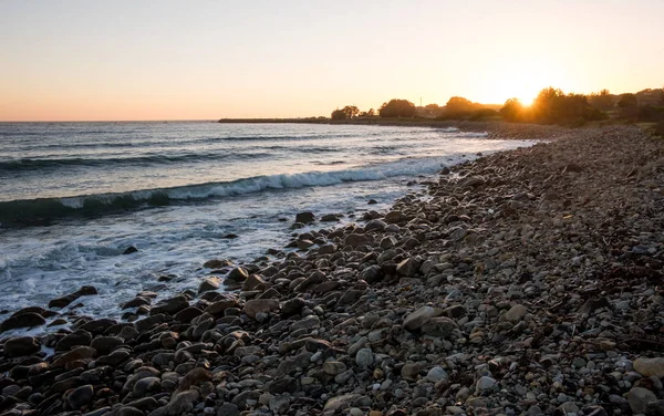 Sunrise Beach Full Rocks — Stock Photo, Image