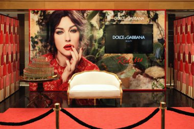 Eli yüzü düzgün güzellik köşe Dolce ve Gabbana. Moskova. Rusya. TSUM. 12.03.2014