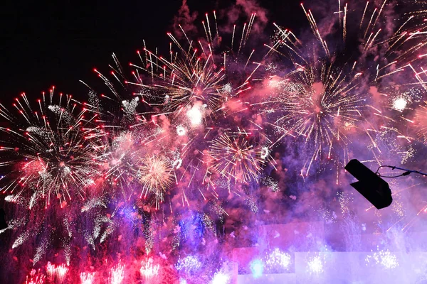 Fogos Artifício Espetaculares Festivos Céu — Fotografia de Stock