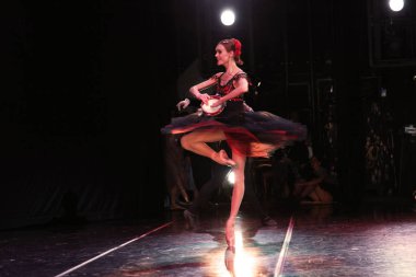Baş balerin Mariinsky tiyatro Ulyana Lopatkina, pas de de Deux 