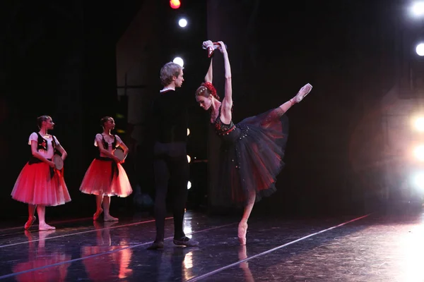 Prima Ballerina Soloist Mariinsky Theatre Ulyana Lopatkina Andrey Ermakov Pas — Stock Photo, Image