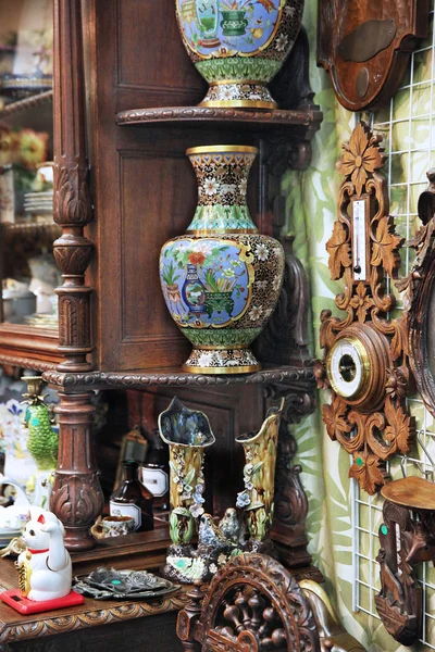 Vintage Vaser Och Klockor Loppmarknad Moskva 2018 — Stockfoto