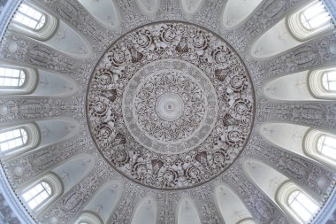 Petrovsky Palace yuvarlak salonda bir kubbe. Moskova. 24.07.2017