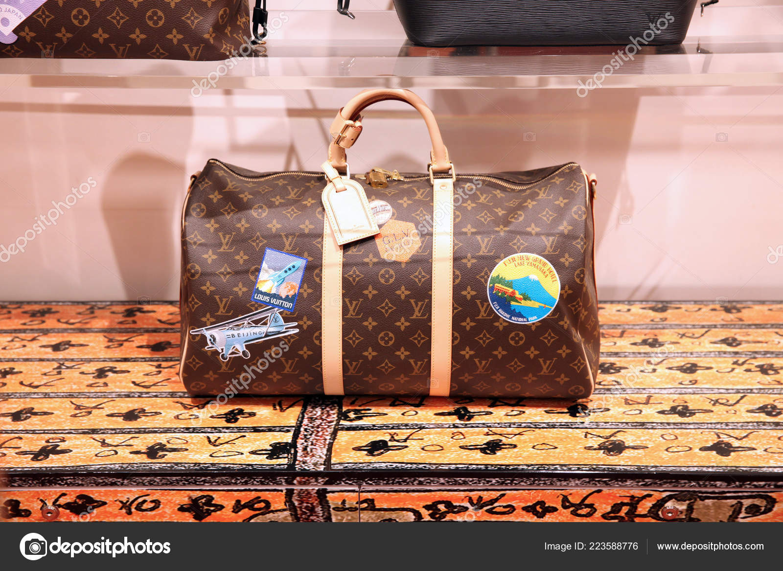 Showcase Trendy Suitcases Bags Luxury Louis Vuitton Store Moscow
