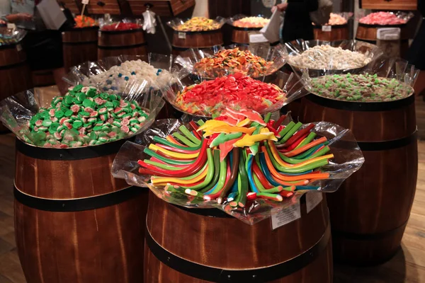 Fruktmarmelad godis långa strimlor, lakrits, ett stort antal — Stockfoto