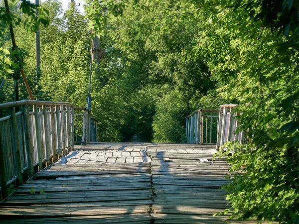 Ponte Suspensa Velha Uma Mansão Abandonada — Fotografia de Stock