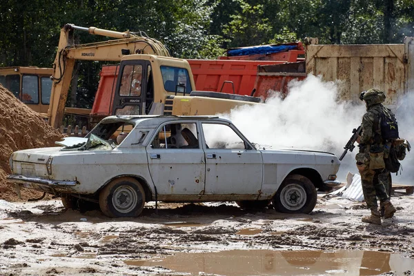 Soldati Delle Forze Speciali Assaltano Auto — Foto Stock