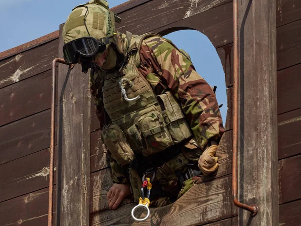 Forças Especiais Soldados Invadem Muralhas — Fotografia de Stock