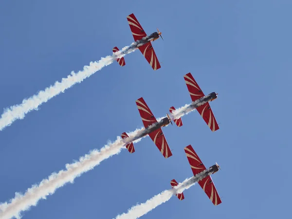 Desempenho Piloto Aeronaves Pistão Yak Show Aéreo — Fotografia de Stock