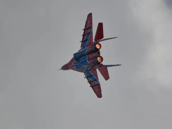 Aerobatics Russian Knights Swifts — Stock Photo, Image