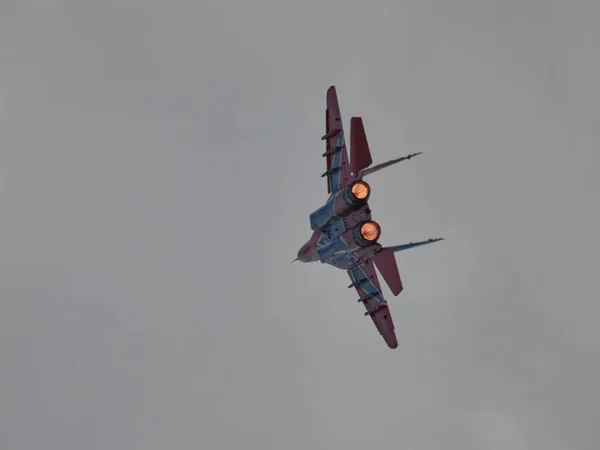 Aerobatics Russian Knights Swifts — Stock Photo, Image