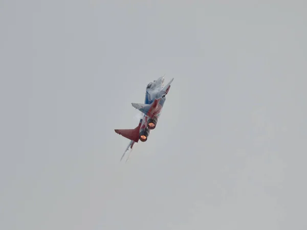 Aerobática Cavaleiros Russos Swifts — Fotografia de Stock