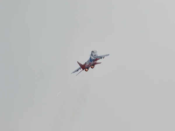 Aerobatics Russian Knights Swifts — Stock Photo, Image