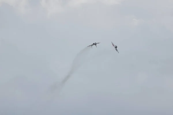 Aérobic Russian Knights Swifts — Photo