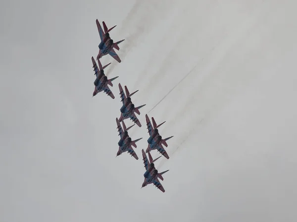 Aerobatics Russian Knights Swifts — Stock Photo, Image