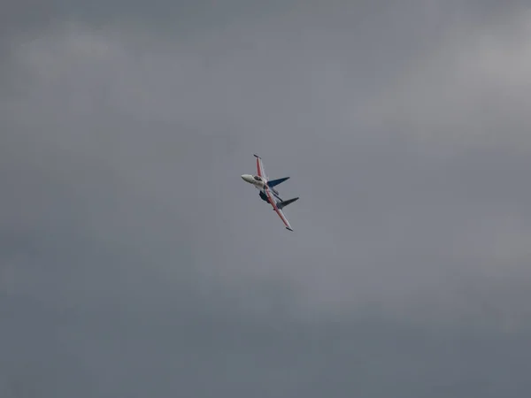 Aerobatyka Rosyjskich Rycerzy Swifts — Zdjęcie stockowe