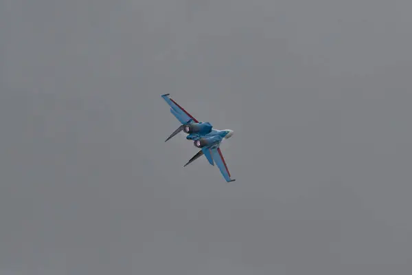 Aerobatics Russian Knights Swifts — Stock Photo, Image