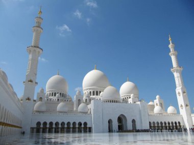 Abu Dabi Büyük Camii