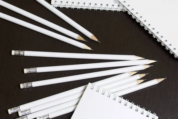 Almohadillas Resorte Blancas Lápices Simples Para Notas Bocetos Papelería Para — Foto de Stock