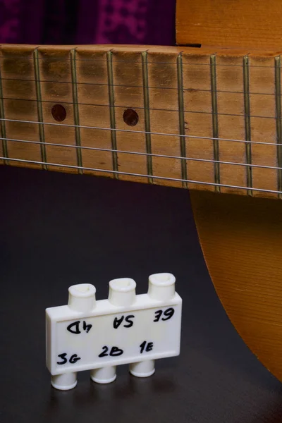 Acoustic Guitar Tuning Fork Adjust Dark Background — Stock Photo, Image