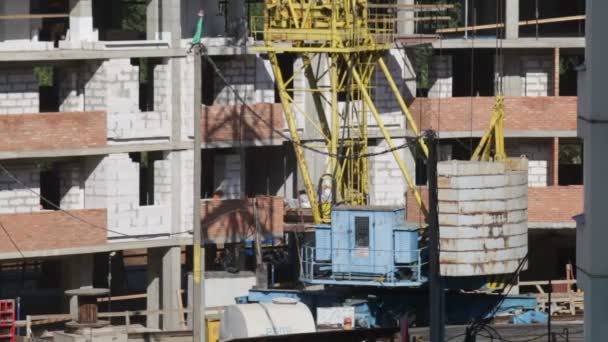 Construção Uma Estrutura Construção Feita Concreto Base Guindaste Torre Visível — Vídeo de Stock