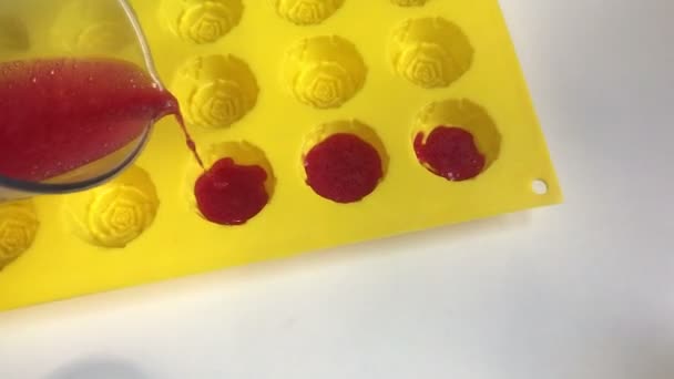 Woman Pours Fruit Gelatin Dissolved Water Silicone Mold Make Jelly — 图库视频影像