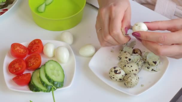 Woman Cleans Boiled Quail Eggs Shell Preparation Salad — Stock Video