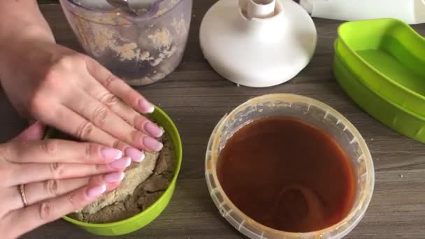 Woman Seals Mixture Honey Chopped Peanuts Seeds Container Shaping Halva — Stock Video