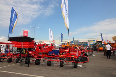 Minsk, Minsk, Belarus 6 Haziran 2019, sergi BelAgro 2019 yılında fuar. Çeşitli tarımsal donatım.