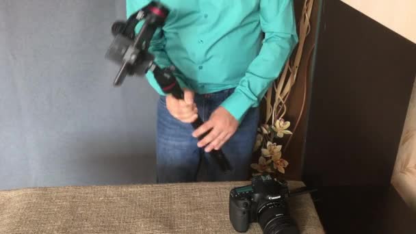 Minsk Minskaya Belarus July 2019 Blogger Shoots Video Review Electronic — Stock Video