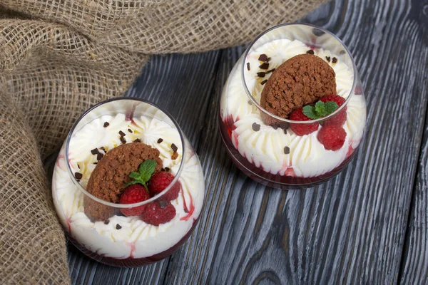 Dessert Made Cream Cheese Raspberry Jelly Decorated Cookies Raspberries Mint — Stock Photo, Image