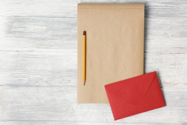 Kraft defter ile kalpleri ve güvercinler