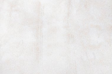 Eski doku turkuaz beyaz çatlak duvar, eski boya dokusu çatlıyor ve çatlamış düşüş tahribatı.