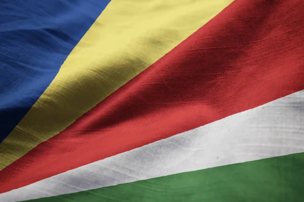 Primer Plano Bandera Seychelles Con Volantes Bandera Seychelles Soplando Viento — Foto de Stock