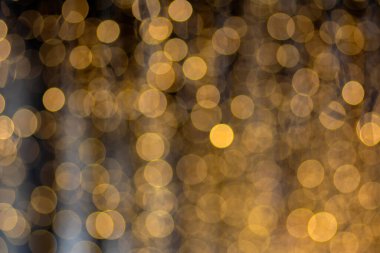 Bulanık ışıkların çelenginden soyutlama