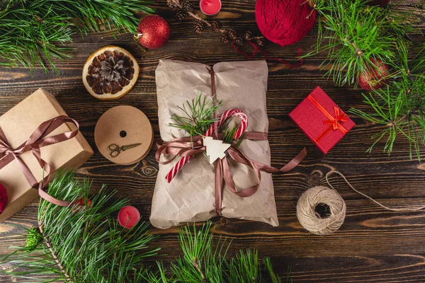 Een Houten Kerstboom Speelgoed Werd Toegevoegd Aan Het Decor Van — Stockfoto