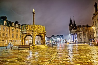 Aberdeen 'de Mercat Cross, İskoçya' da Gece