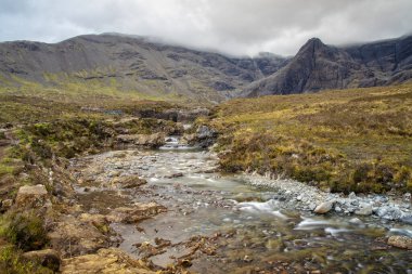 İskoçya 'daki Skye Adası' ndaki Peri havuzları