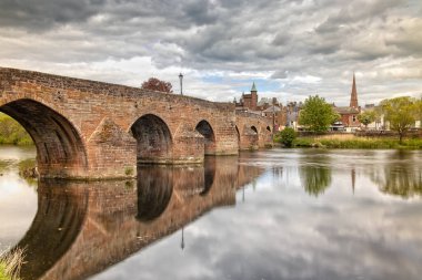 İskoçya 'daki Devorgilla Köprüsü ve Dumfries