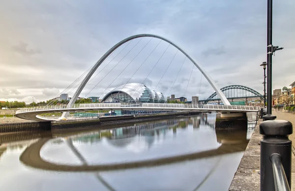 Newcastle Daki Gateshead Millennium Köprüsü Büyük Britanya Daki Tyne Üzerinde — Stok fotoğraf