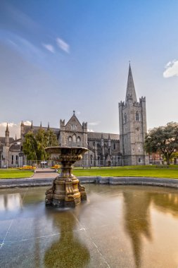 Dublin, İrlanda 'daki St. Patricks Katedrali' nin etkisi