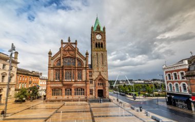 Londonderry / Derry 'deki Guildhall, Kuzey İrlanda