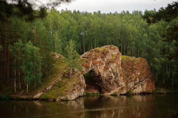 taş kapısı nehrinde Iset, Kamensk-Ural, Ural, Rusya Federasyonu