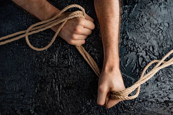 el ve ip üzerinden insan bağlantısı sembolizm