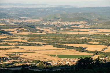 Loarre, Huesca, İspanya yakınlarındaki ekin tarlaları