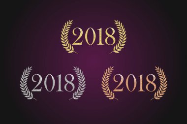 Ödülü 20 18 conratulating dekorasyon lekeli Ödülleri logo küme oturum. İzole zarif soyut adayı amblemi. İkinci sembol 2018 birincilik. Lüks tebrik çerçeveli şablonu. Dekoratif geleneksel tören selamlar tasarım kutlamak.