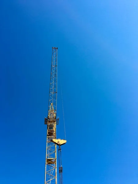 Yellow Crane Boom Hook Background Clear Blue Sky Construction Steel — Stock Photo, Image